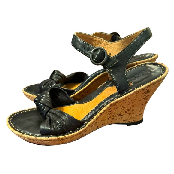 Born Shoes - Women’s Born Black Leather And Tan Cork Open Toed & Ankle Strap Wedges. Size 9.